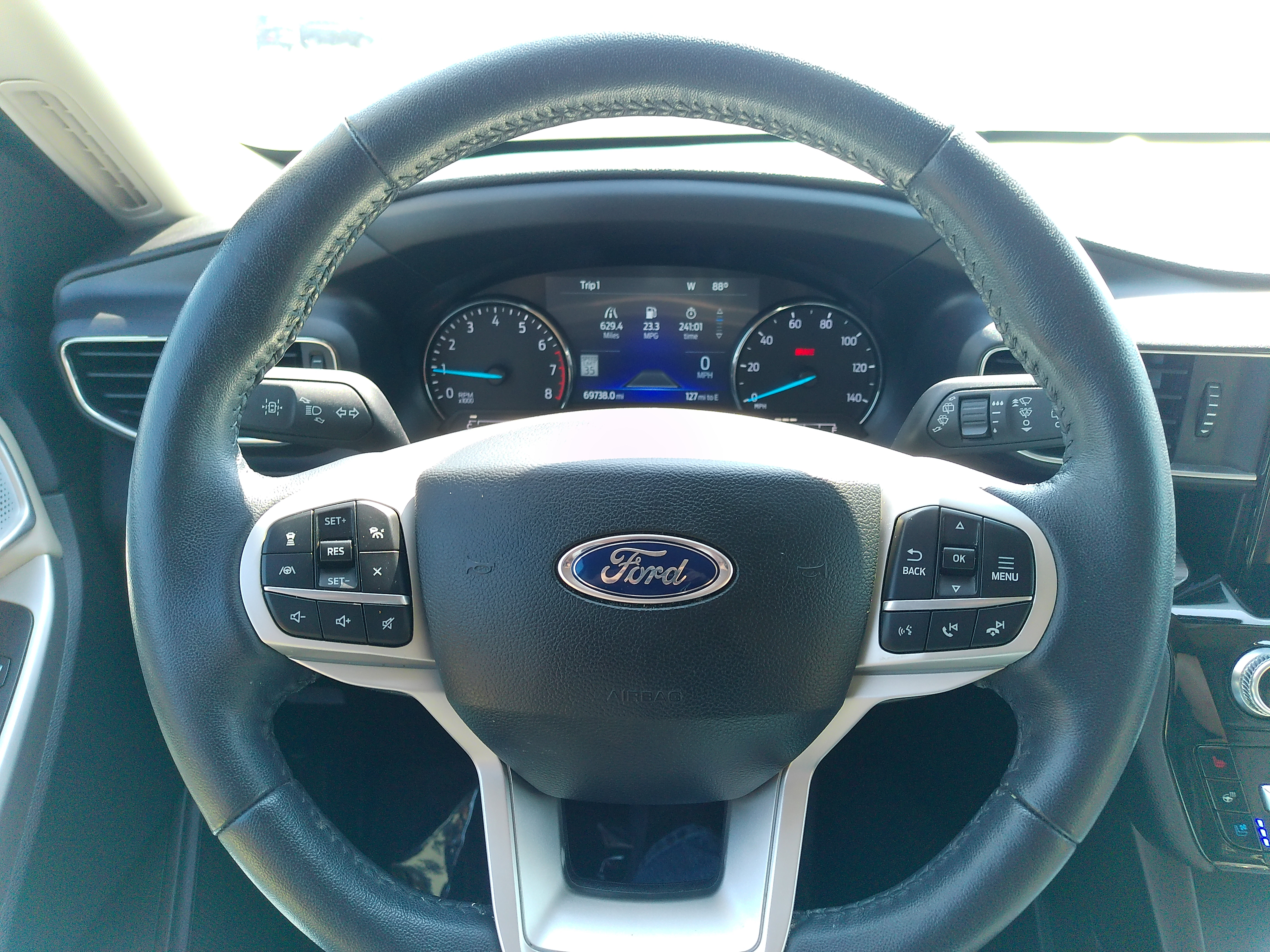 2023 Ford Explorer Base