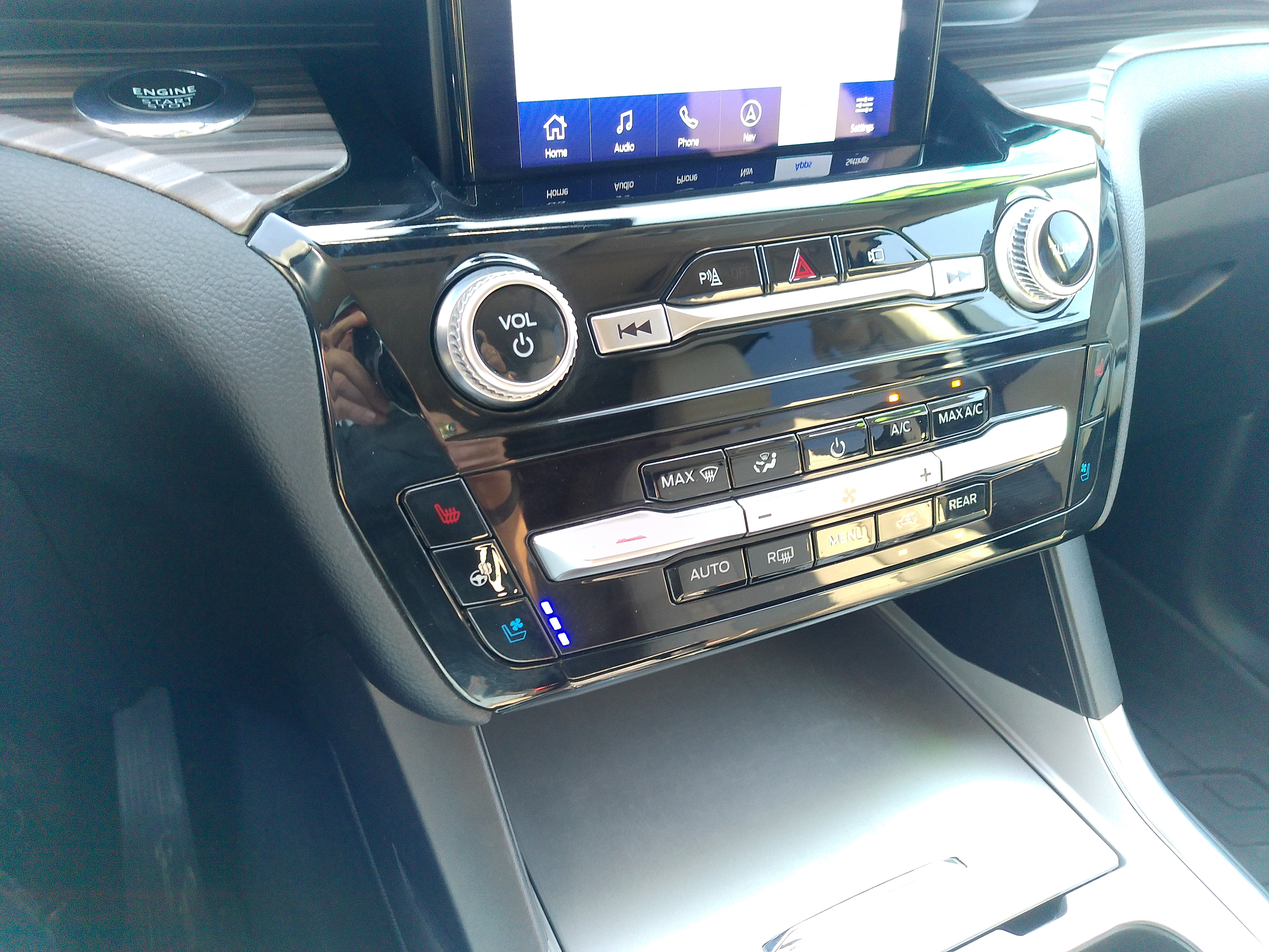 2023 Ford Explorer Base
