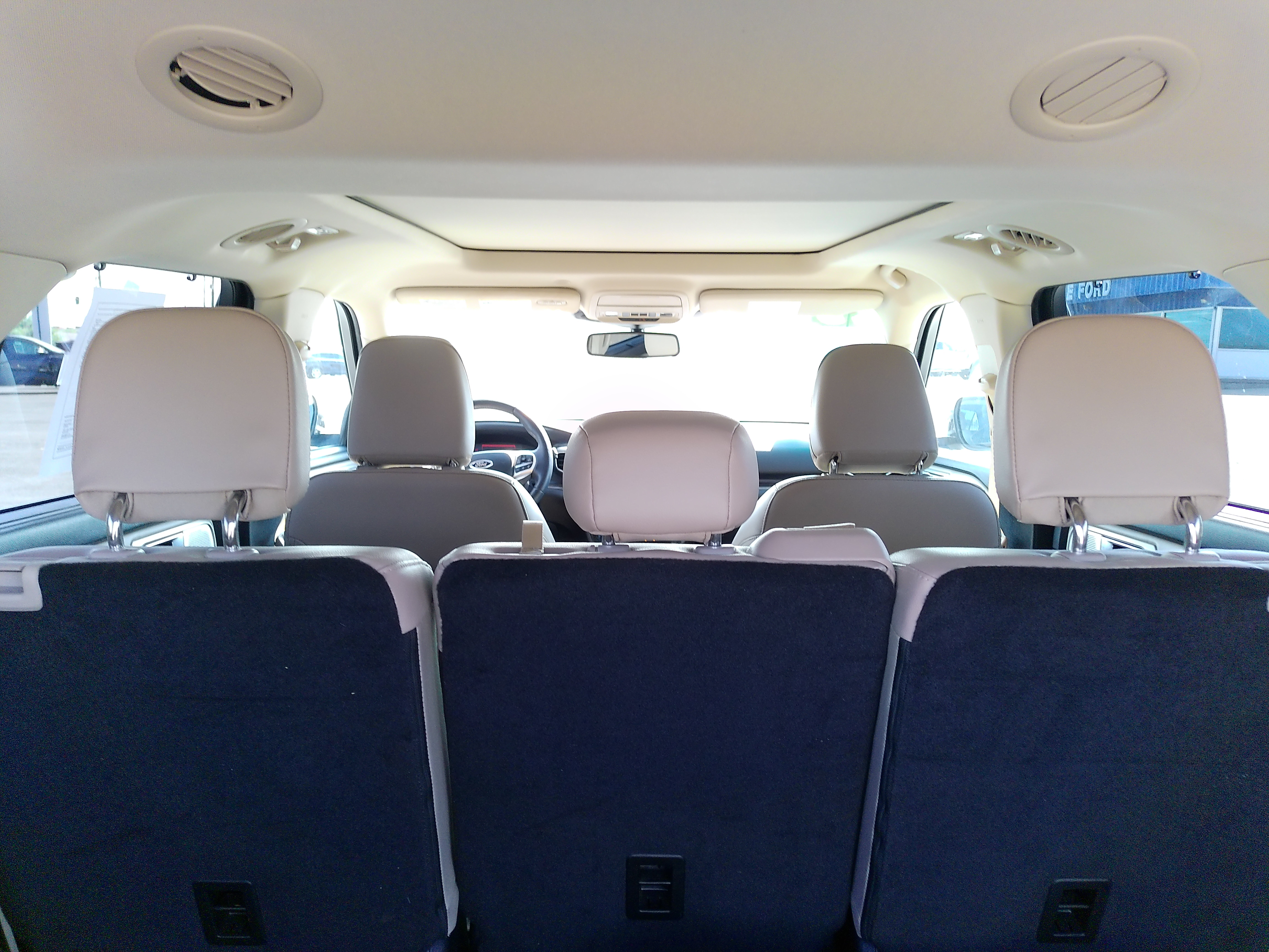 2023 Ford Explorer Base