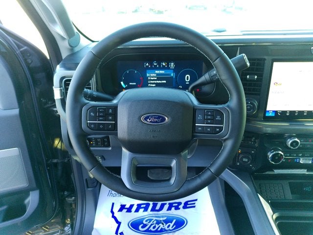 2025 Ford Super Duty F-350® Lariat®