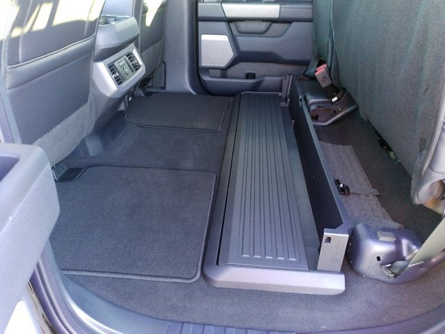 2025 Ford Super Duty F-350® Lariat®