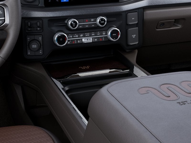 2027 Ford Super Duty F-350 SRW F-350® King Ranch®