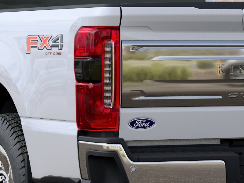 2027 Ford Super Duty F-350 SRW F-350® King Ranch®