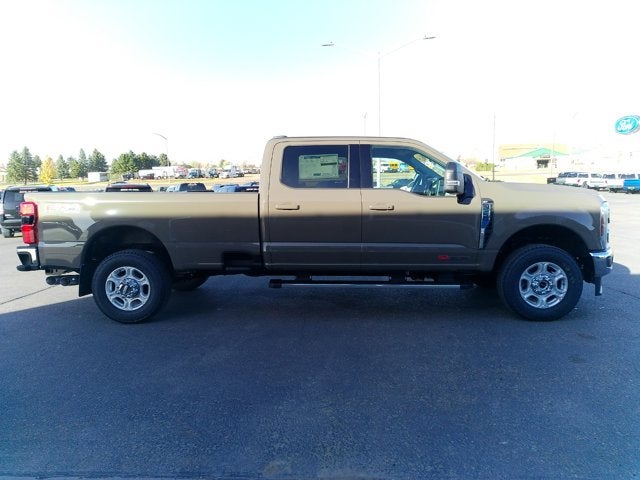 2026 Ford Super Duty F-350® XLT