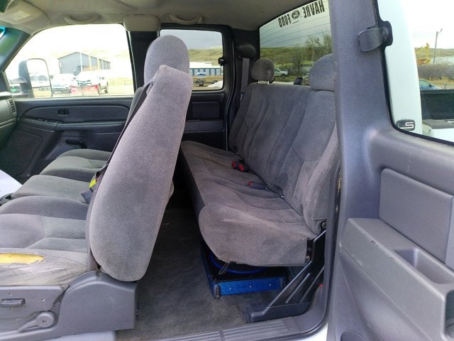 2005 Chevrolet Silverado 2500HD LS