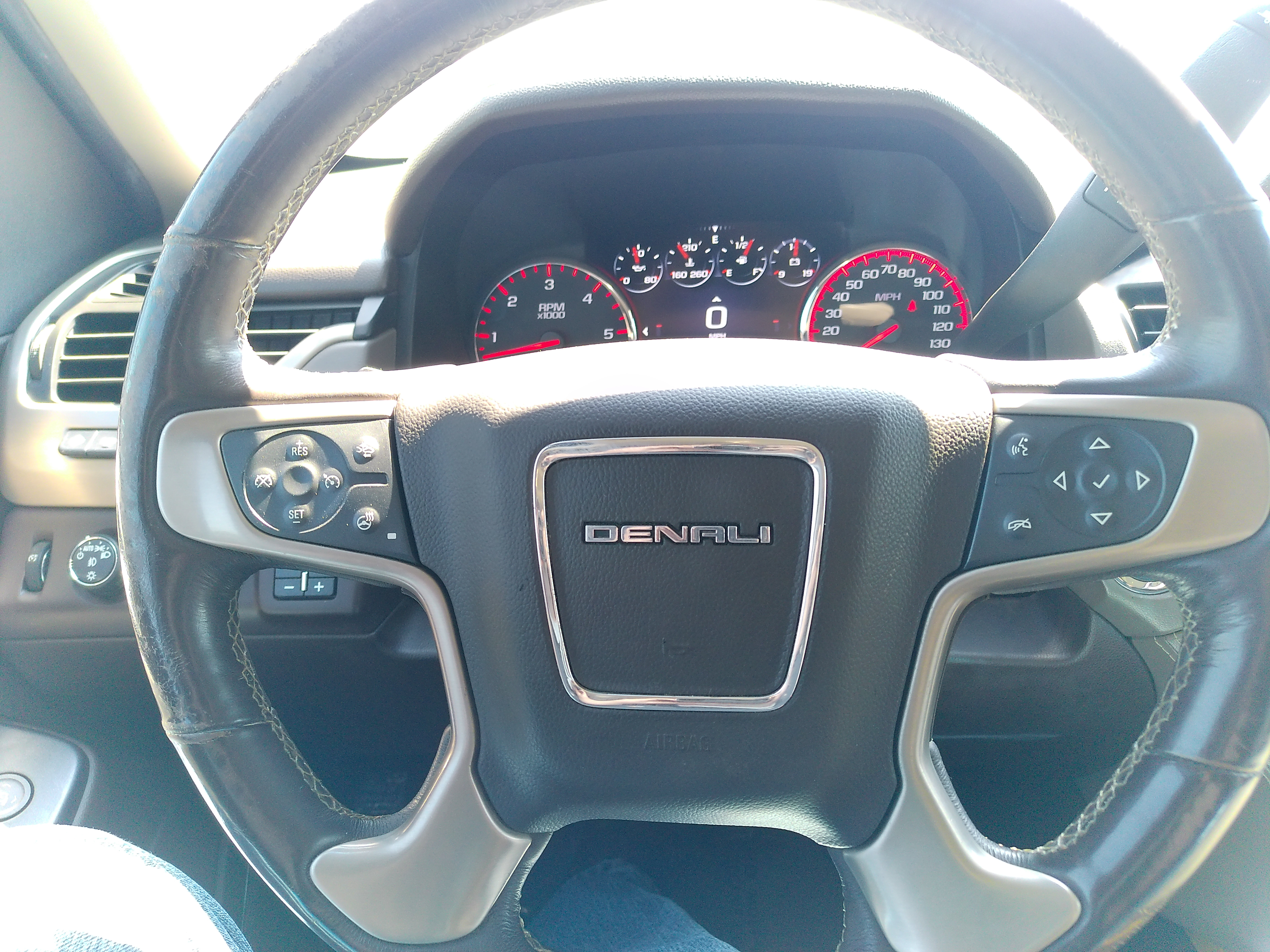 2016 GMC Yukon XL Base