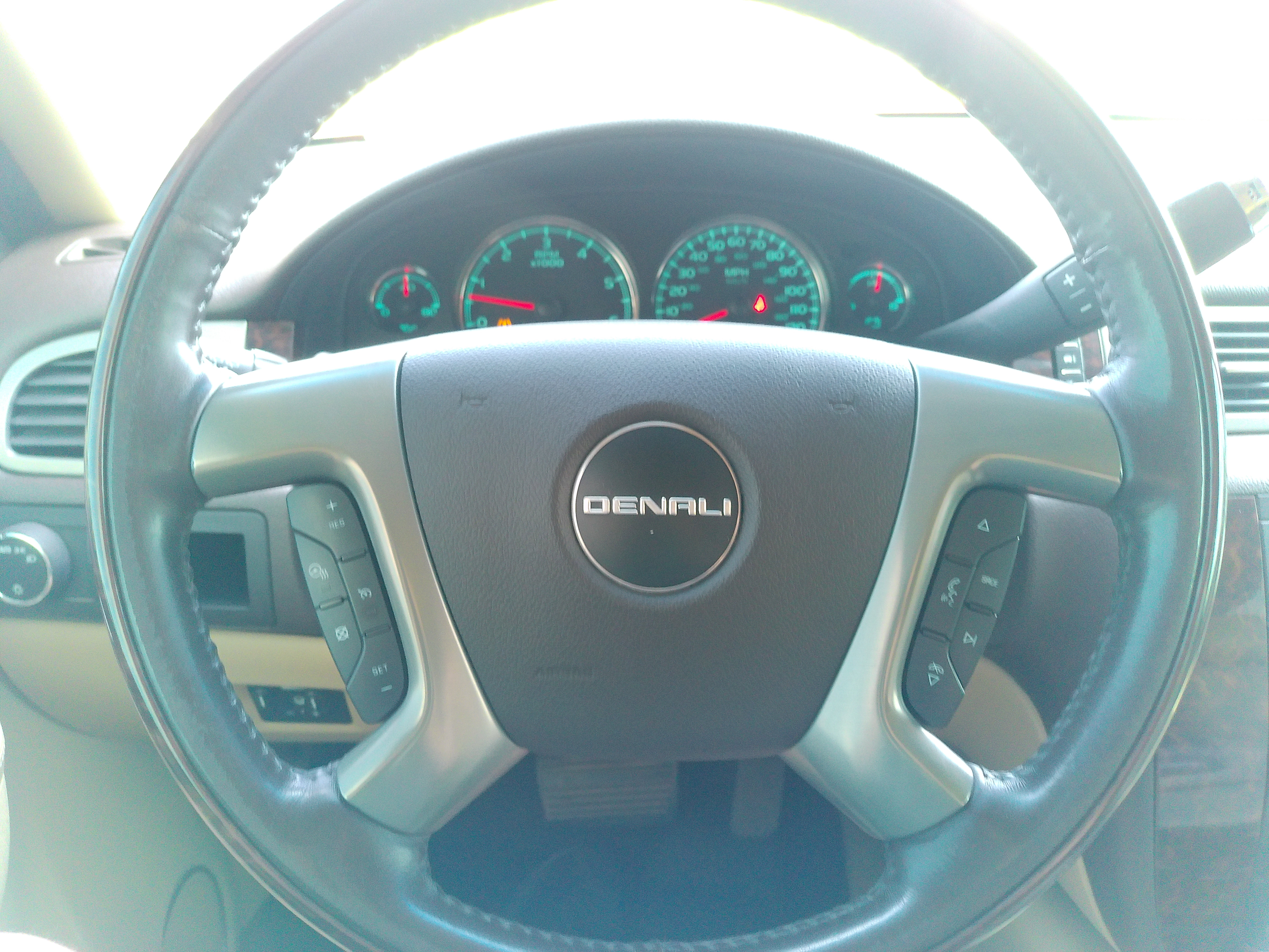 2014 GMC Yukon XL 1500 Denali