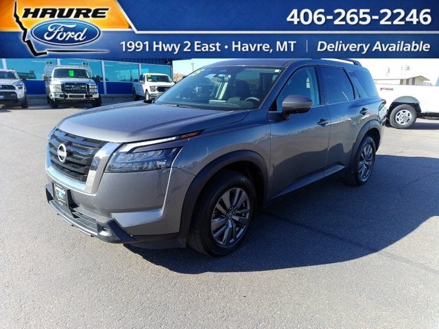 2025 Nissan Pathfinder SV