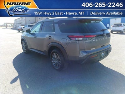 2025 Nissan Pathfinder SV