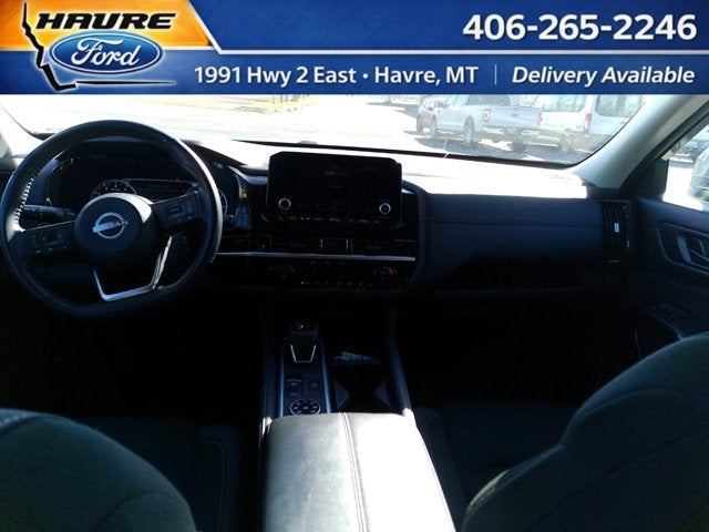 2025 Nissan Pathfinder SV